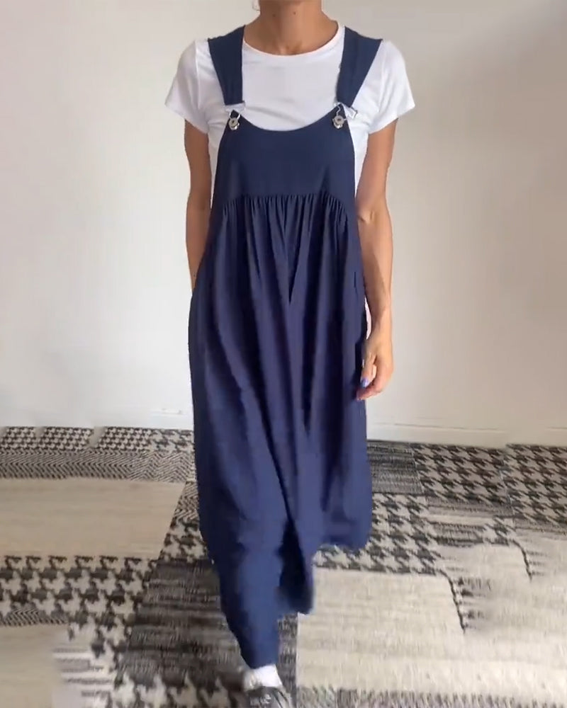 Urban Chic – Loose dungaree dress