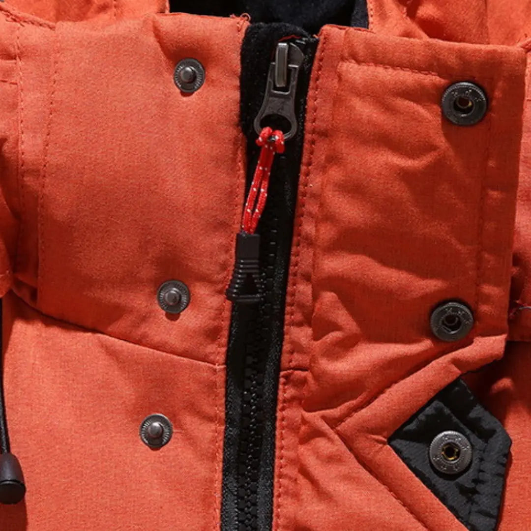 Discover the winter jacket "David" – your companion for the cold season!