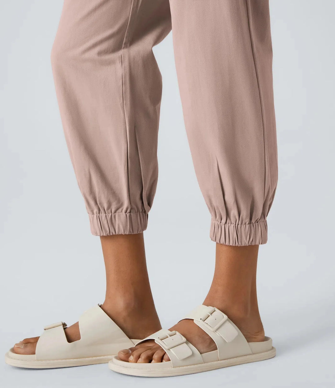 Elso - Casual cotton jogging pants with a mid-rise waist, button placket, zip fly and side pocket