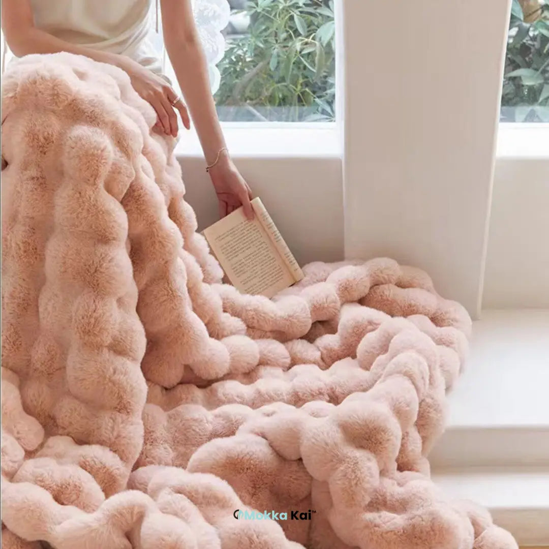 Fluffy Luxe Tuscany cozy: warm and extra thick winter blanket for bed and couch!