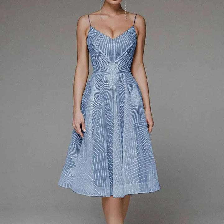 Larra | Elegant dress with open back