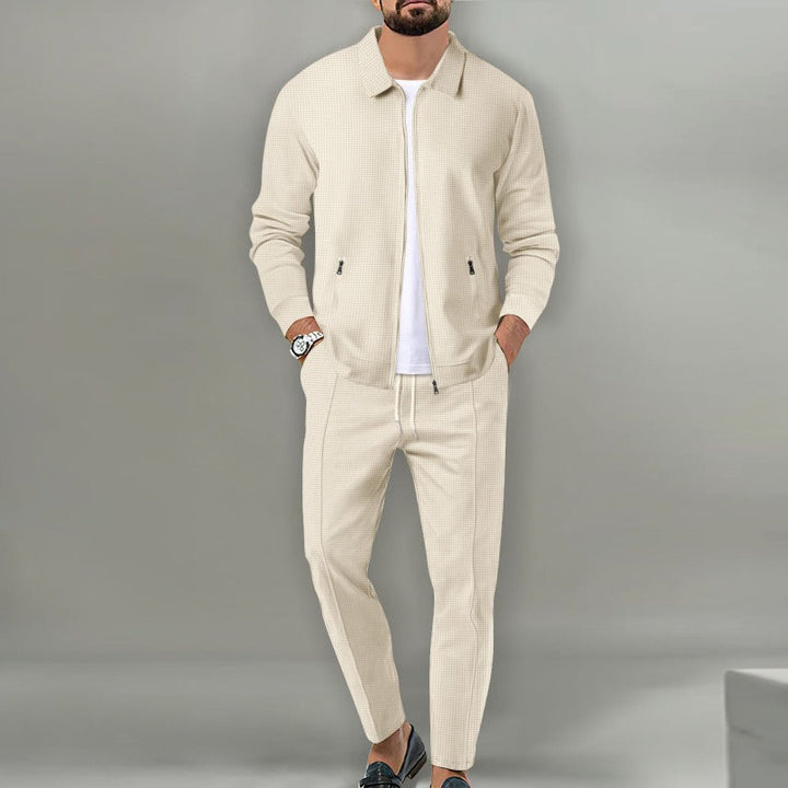 CityChill | Set with long trousers and zip-up jacket