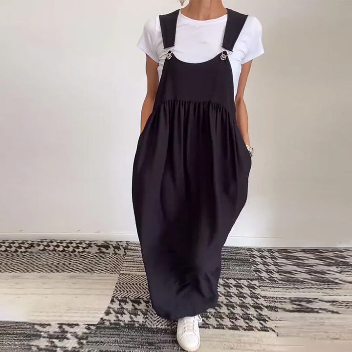 Urban Chic – Loose dungaree dress