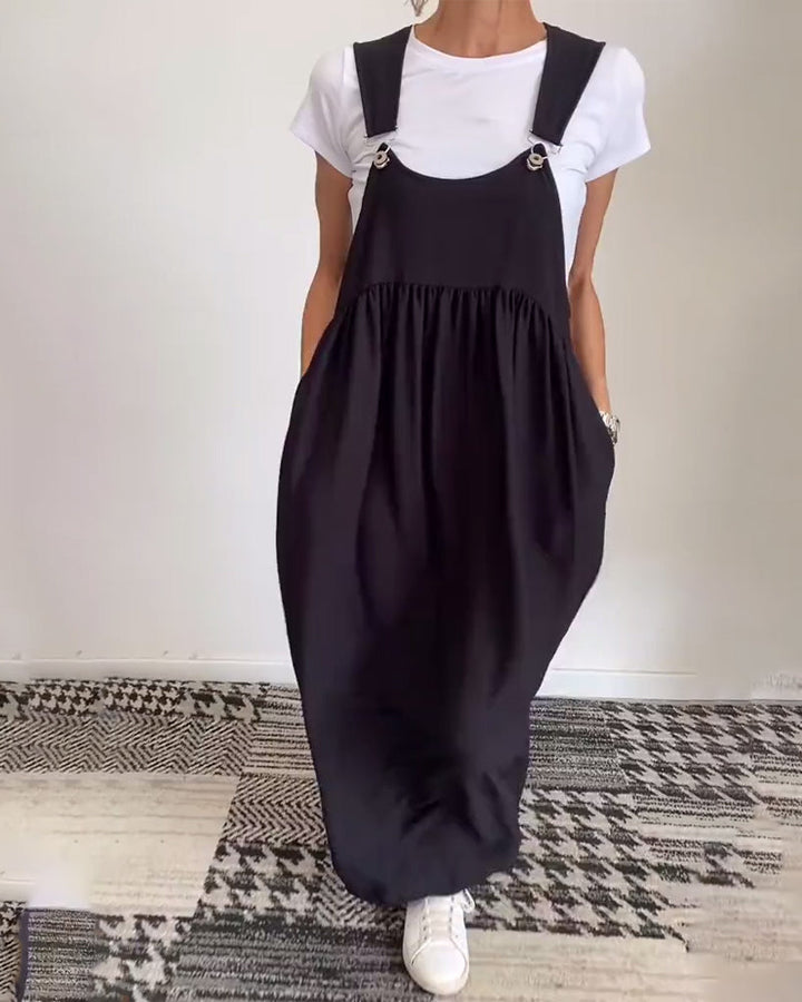 Urban Chic – Loose dungaree dress