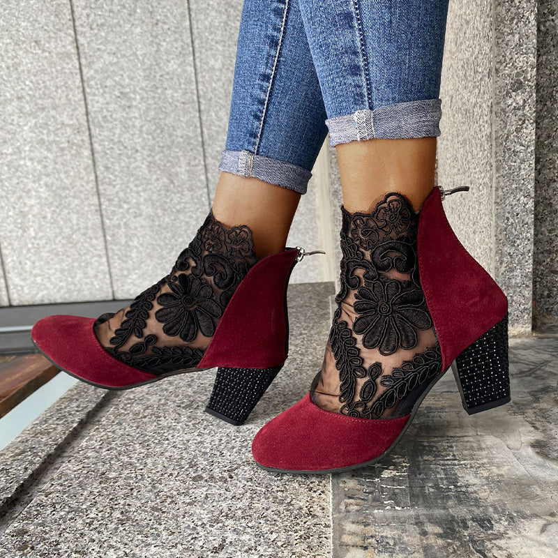 Women's high heels with elegant lace for summer